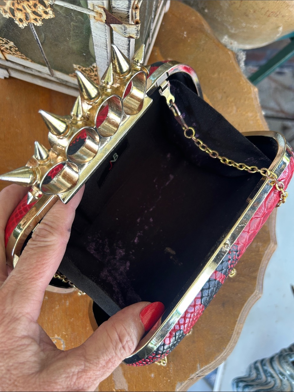 Vintage Red Snake-Embossed Spike Knuckle Clutch Crossbody. - Picture 7 of 12